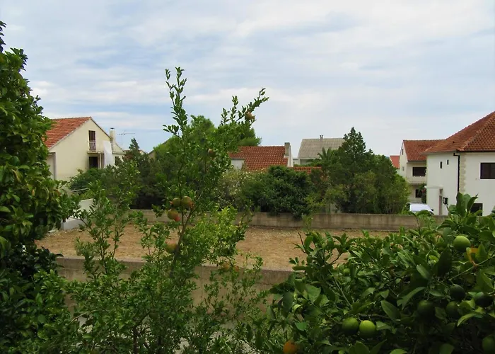 Apartments With Parking Space Orebic - Peljesac - 4536 *