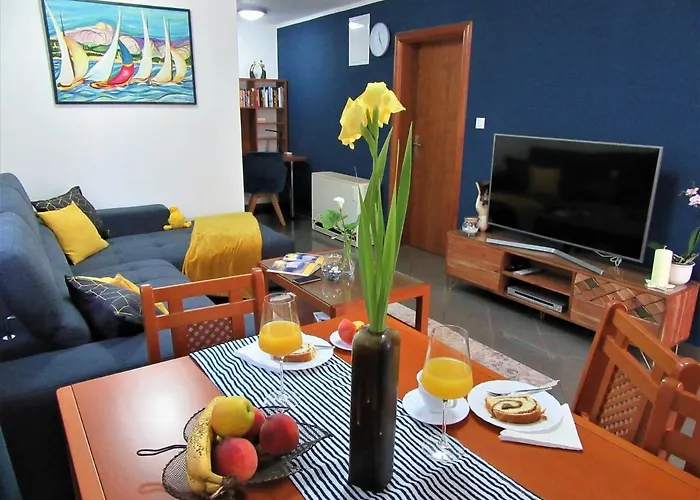 Apartments With Parking Space Orebic - Peljesac - 4536 *