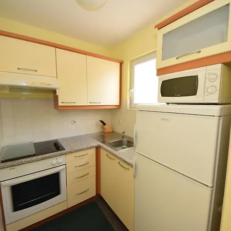 With Parking Space Orebic, Peljesac - 4536